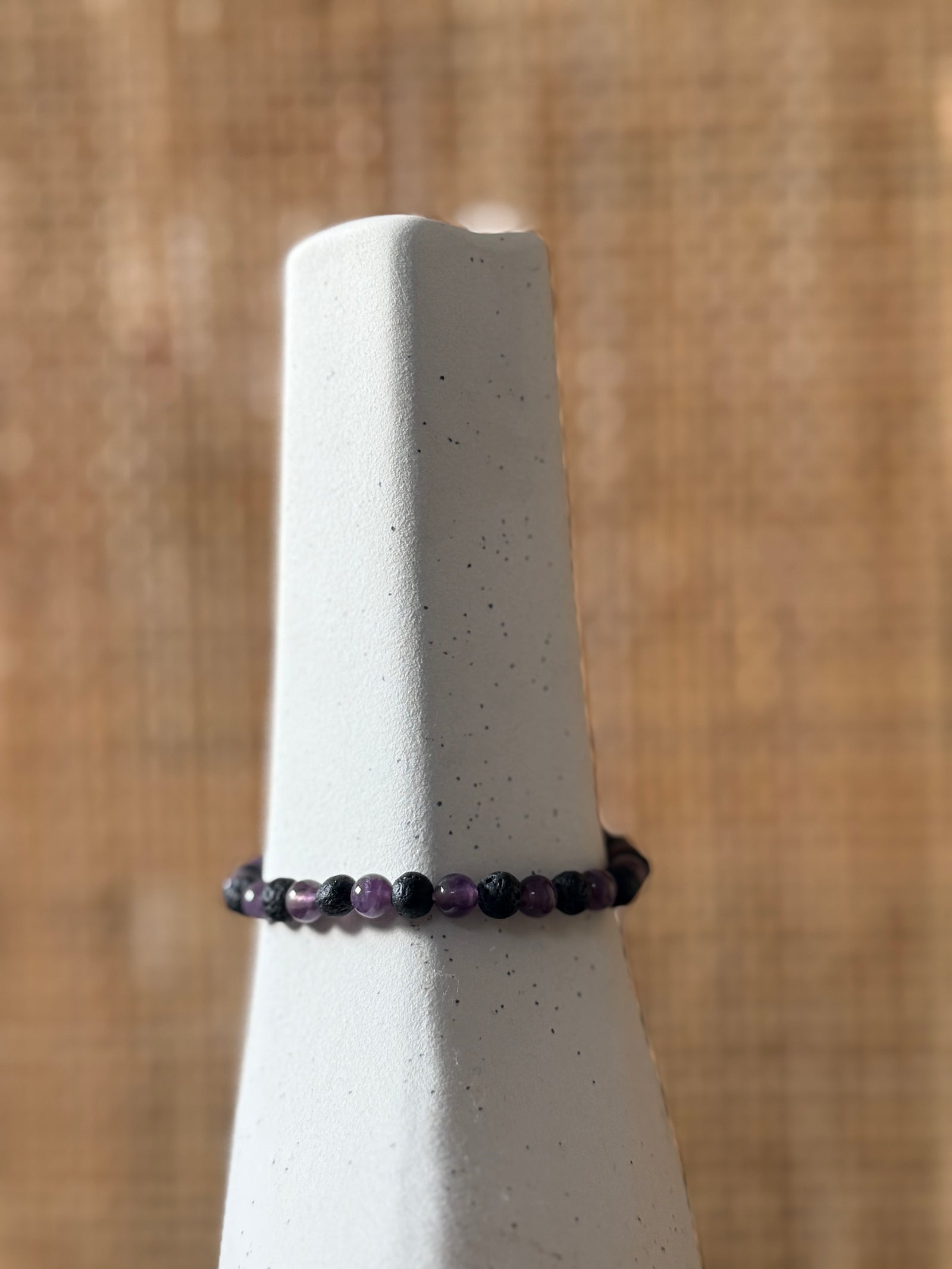 Lavasteen amethist armband